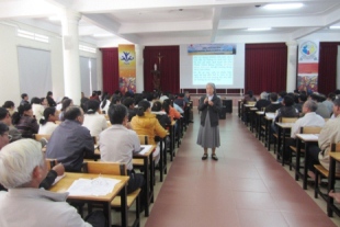 Caritas Da Lat tap huan Billings