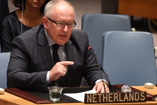 Dutch Foreign Minister Gives Incredibly Moving Speech On MH17 Crash