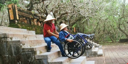 Vì sao người khuyết tật sợ ra đường?