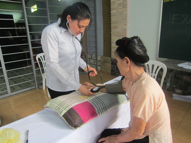 Những viên thuốc tình thương