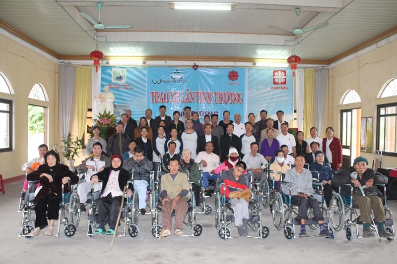 Caritas Hải Phòng và Hội Xe lăn Tình Thương (Hoa Kỳ): Mang niềm vui đến với người khuyết tật
