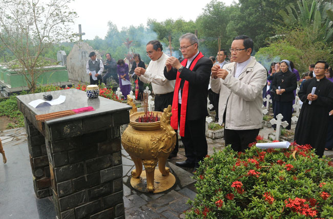 Caritas Huế: Đức TGM Giuse cử hành Thánh Lễ cầu cho việc Bảo Vệ Sự Sống