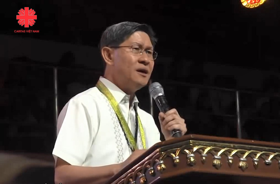 ĐHY Tagle khóc khi kể hai câu chuyện về người di dân