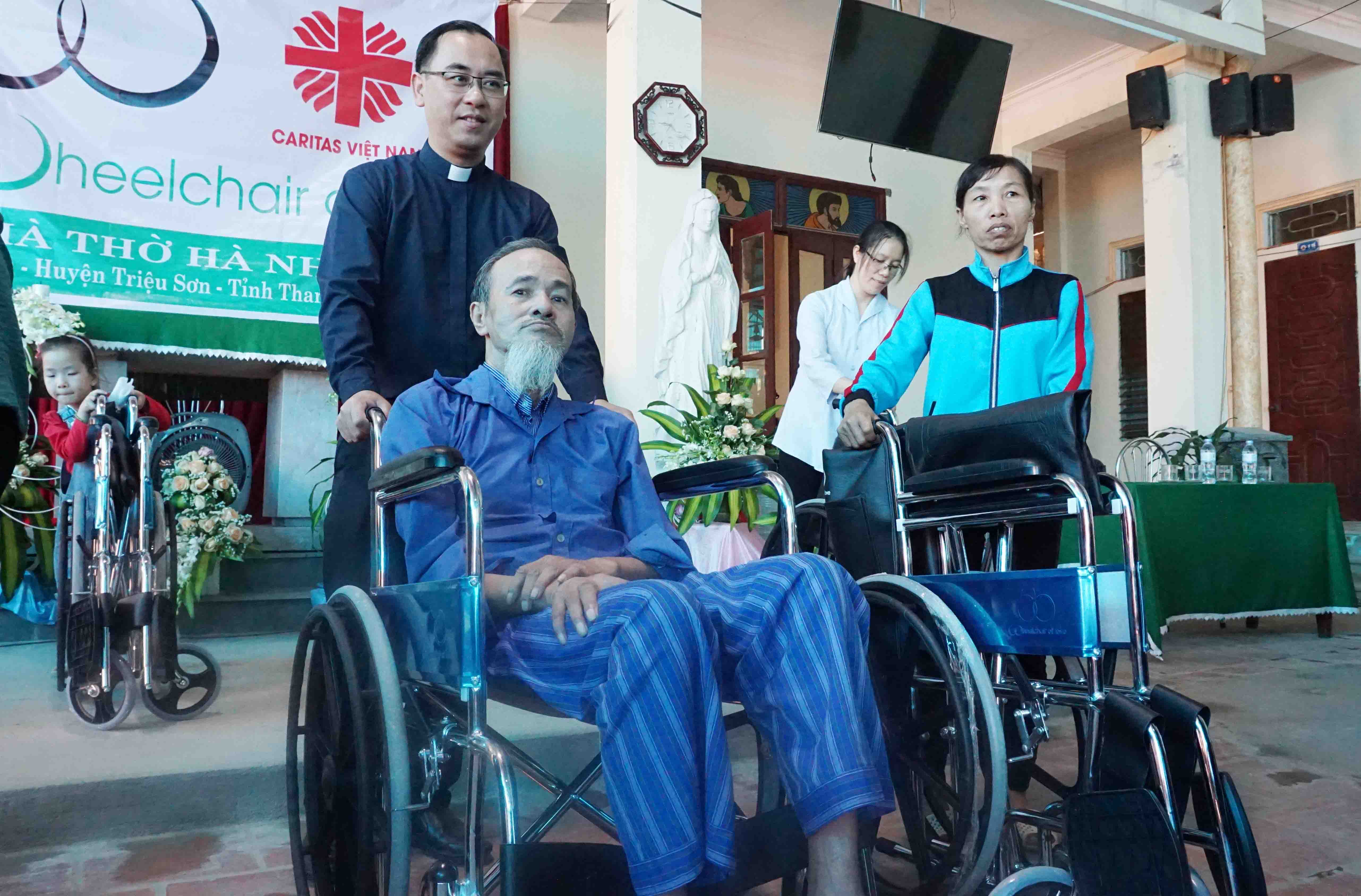 Caritas Thanh Hoá: Hỗ Trợ Đôi Chân Cho Người Khuyết Tật