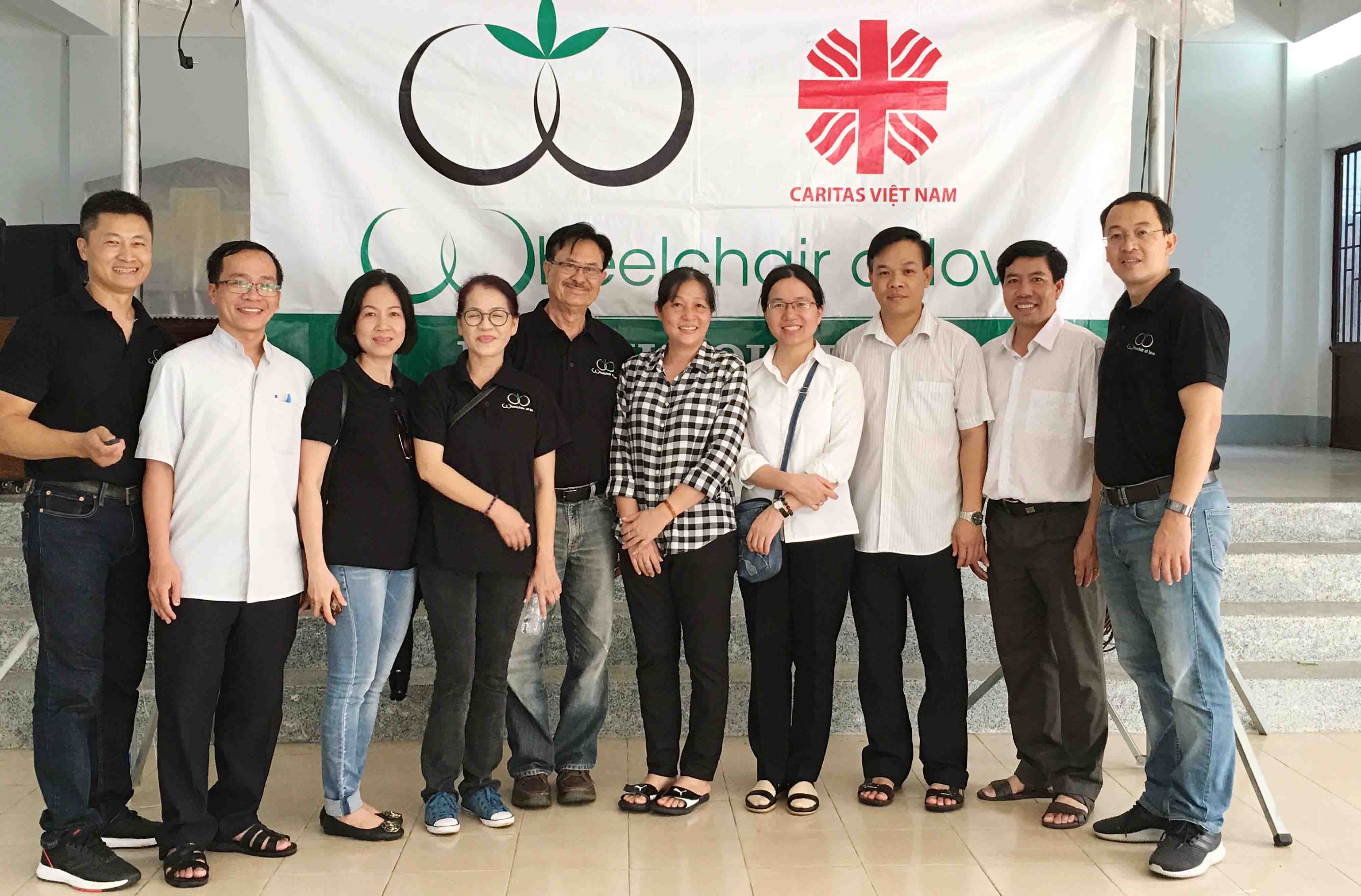Caritas Quy Nhơn: Trao Xe Lăn, Trao Tặng Nghĩa Tình