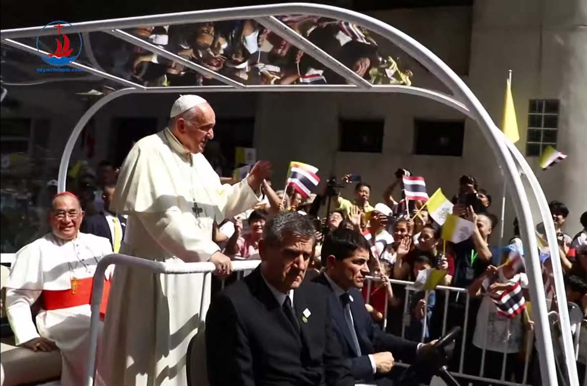 ĐTC Thăm các bệnh nhân và người khuyết tật tại bệnh viện công giáo Thánh Louis