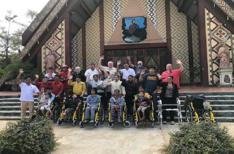 Caritas KonTum:  Những Tấm Lòng Được Gởi Trao Từ Hội American Wheelchair Mission