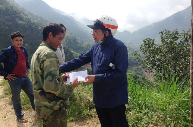 Caritas Hưng Hoá: Thăm Hỏi, Động Viên Và Chia Sẻ Với Anh Chị Em Dân Tộc Thiểu Số Nghèo Vùng Sạt Lở Đất Đá Ở Hoàng Su Phì - Hà Giang