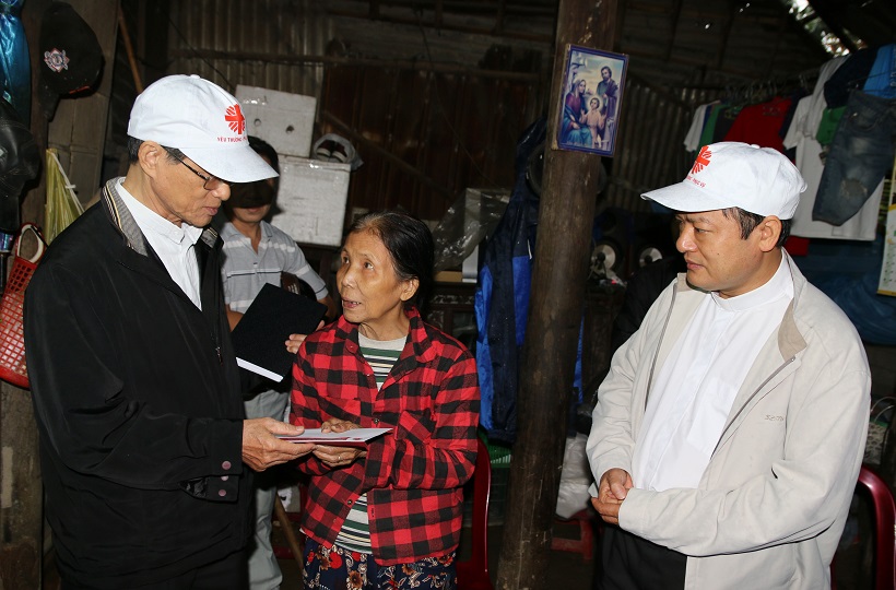 Caritas Việt Nam: Ký Sự Tình Người Giữa Giông Tố