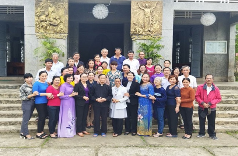 Caritas Huế: Sinh Hoạt và Truyền Thông Cho Cộng Đồng Về Kiến Thức HIV Tại Giáo Xứ Phường Đúc
