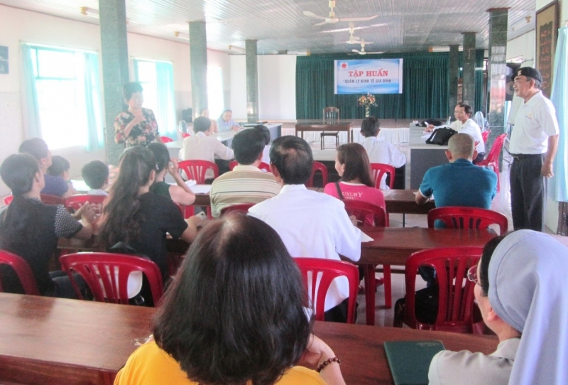 Caritas Huế - Tập huấn Quản lý Kinh tế Gia đình cho người nhiễm HIV