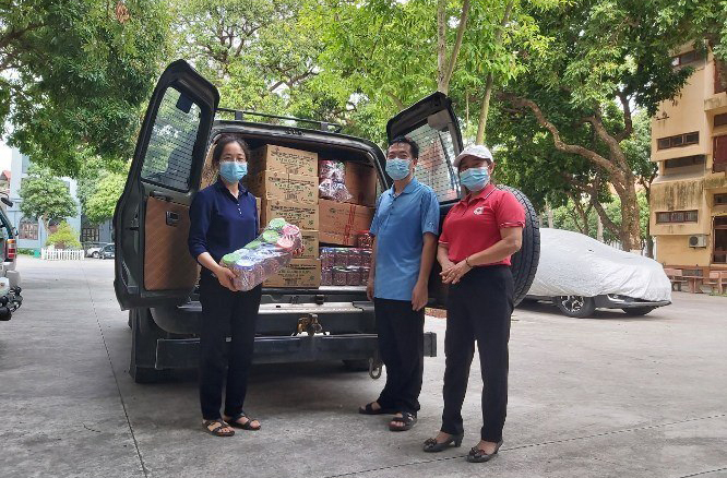 Caritas Hải Phòng: Chia sẻ khó khăn với người dân vùng dịch Giáo phận Bắc Ninh