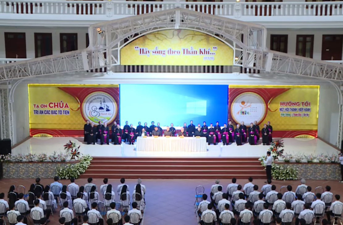 Hội đồng Giám mục chào mừng phái đoàn Tòa thánh và Khai mạc Hội Nghị thường niên Kỳ I/2022