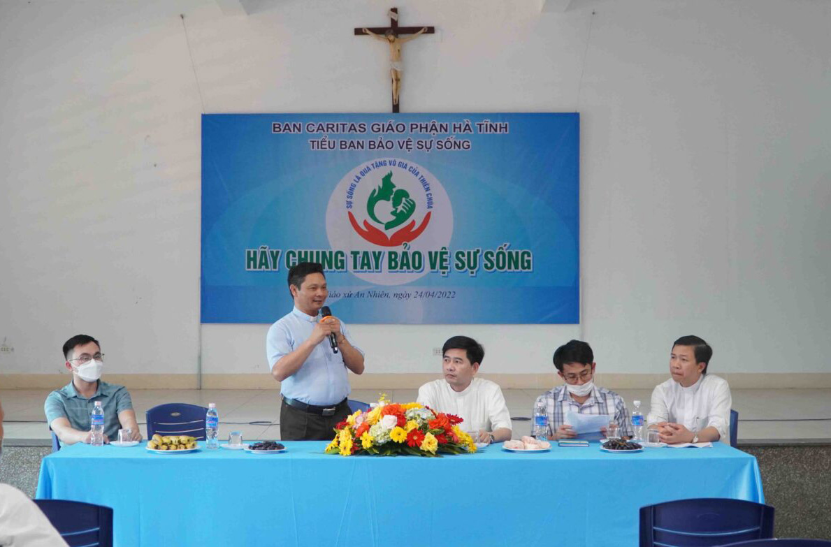 Caritas Hà Tĩnh: Tiểu ban Bảo vệ Sự sống gặp gỡ và chia sẻ