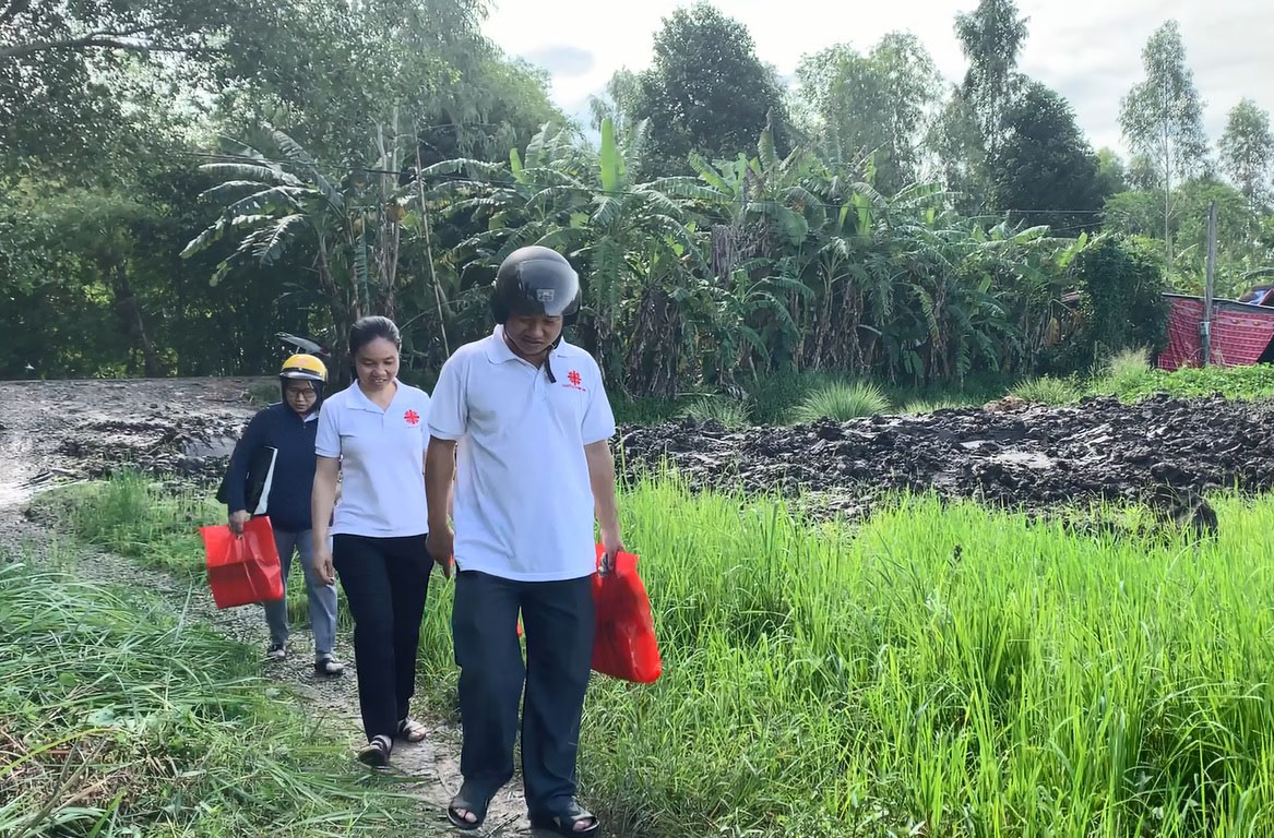 Caritas Việt Nam: Chuyến viếng thăm người có H tại Giáo phận Vĩnh Long