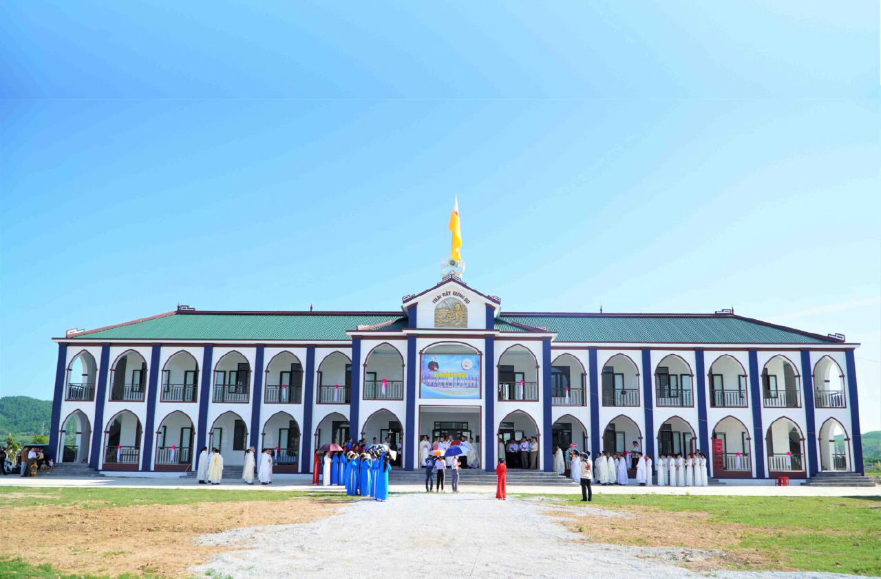 Khánh thành nhà vượt lũ cộng đồng Giáo họ Tiên Nghĩa - Giáo xứ Liên Hòa