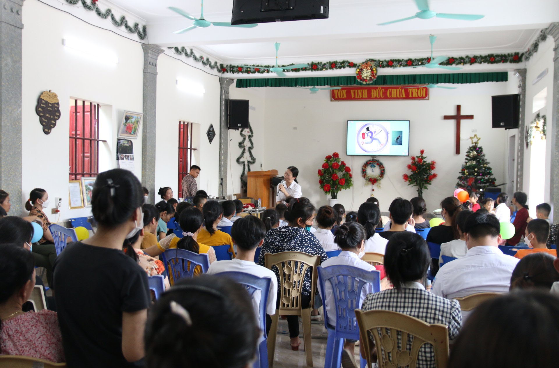 Caritas Thái Bình: Tập huấn “Kỹ Năng Quản Lý Thời Gian & Vui Tết Trung Thu” cho trẻ OVC Thái Bình