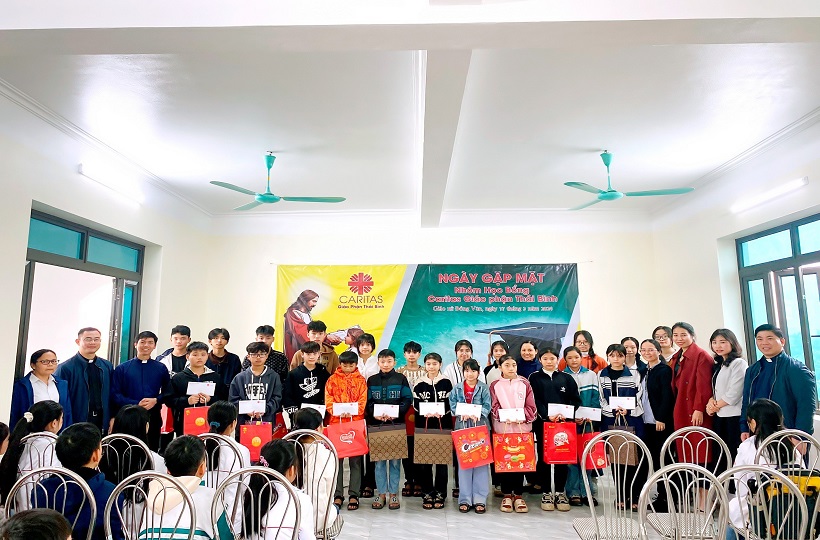 Caritas Thái Bình: Ngày Họp Mặt Nhóm Học Bổng