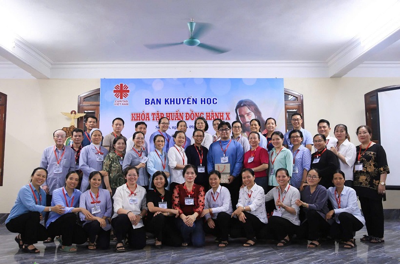 Caritas Việt Nam: Chương Trình Khuyến Học - Khóa Tập Huấn Đồng Hành