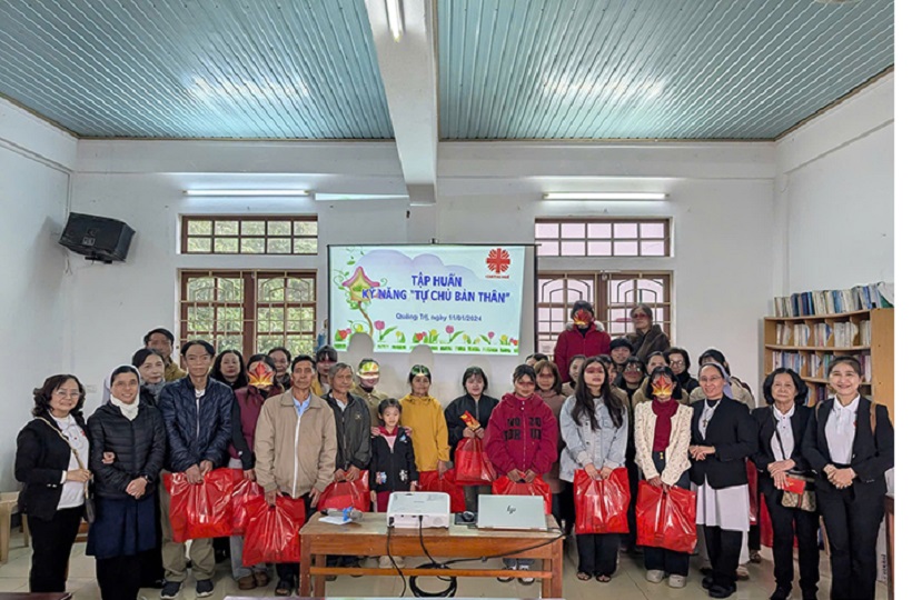 Caritas Huế – Tập huấn kỹ năng “Tự chủ bản thân” cho anh chị em tại Quảng Trị