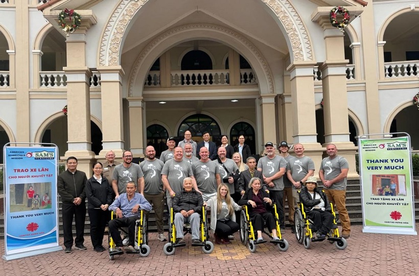 Caritas Hưng Hóa: Xe lăn và tình người