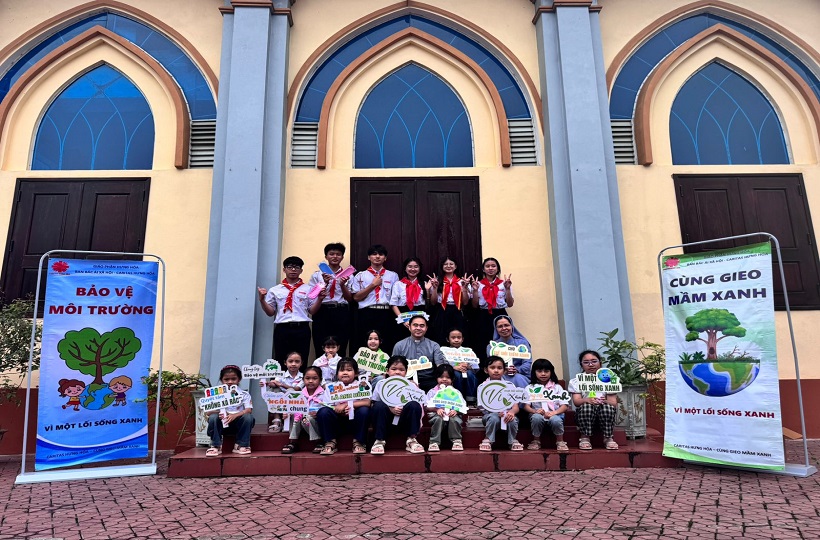 Caritas Hưng Hoá: Truyền Thông Bảo Vệ Môi Trường Tại Giáo Xứ Sản Đãng Và Bằng Giã