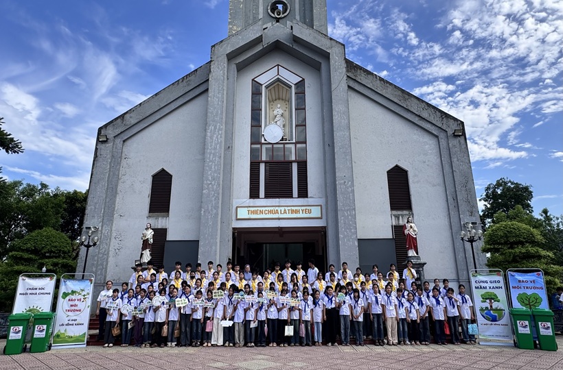 Caritas Hưng Hóa : Truyền Thông Về Bảo Vệ Môi Trường Tại Giáo Xứ Ngô Xá