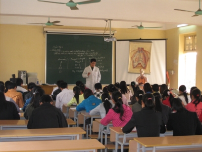 Caritas Hưng Hóa: kết thúc Dự án Lớp Trung cấp Y tá do Misereor tài trợ