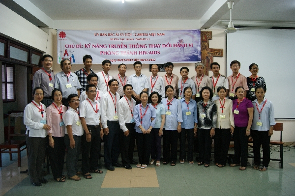 Khoá Tập huấn Emmaus 1 - Kỹ năng truyền thông thay đổi hành vi phòng tránh lây nhiễm HIV/AIDS