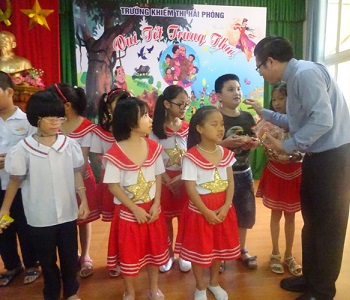 Caritas Hải Phòng vui tết Trung Thu với trẻ khuyết tật