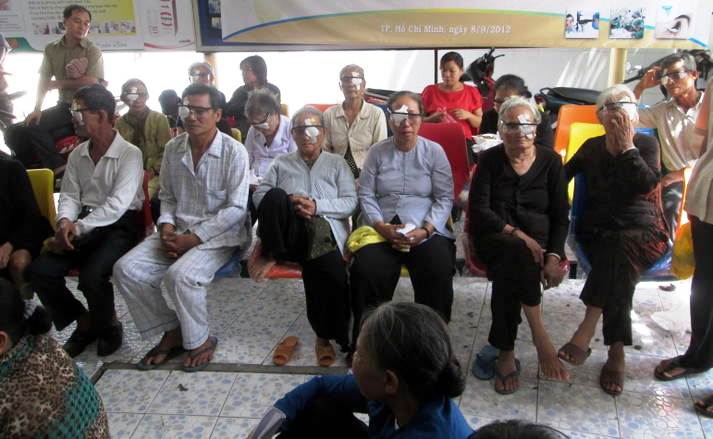 Caritas Chính Tòa: Ánh sáng cho đôi mắt người nghèo