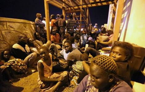 Nam Sudan – Hàng ngàn người vô gia cư trú tại các nhà thờ, việc cứu trợ nhân đạo tại Juba sau cuộc xung đột