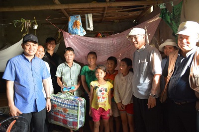 Caritas Việt Nam: Thăm Bà Con Vùng Tâm Lũ Tại Giáo Phận Phát Diệm
