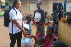 Các công ty ca cao hỗ trợ tìm giải pháp ngăn chặn Ebola