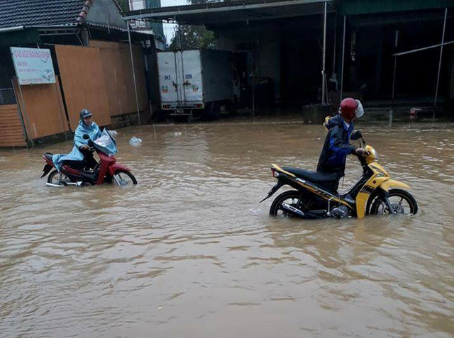 Hà Tĩnh: mưa lũ làm 1.500 hộ ngập, hơn 14.000 học sinh nghỉ học