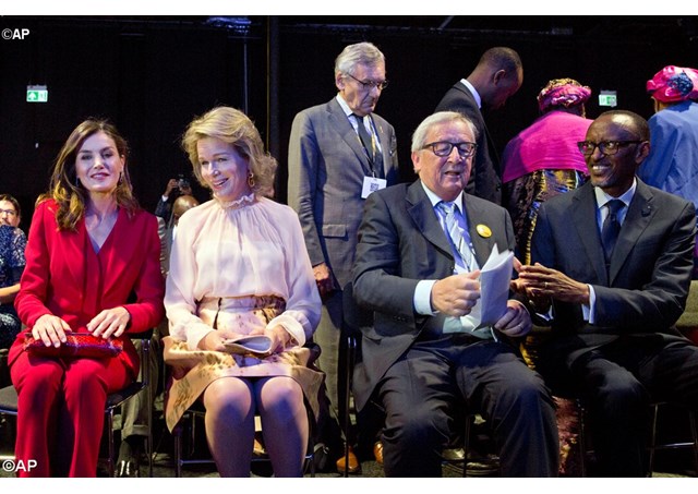 Cộng tác và phát triển, ở Brussels phụ nữ có vai trò chủ đạo
