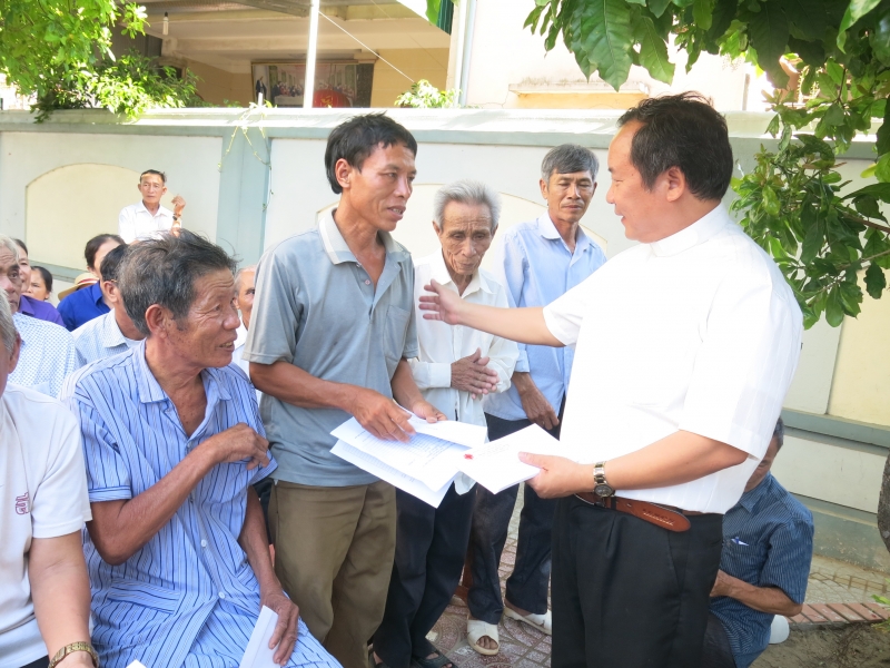 Caritas Vinh: Cứu trợ nạn nhân môi trường biển (đợt II)
