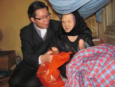 Caritas Hải Phòng ăn Tết với bệnh nhân tại Trại Phong Chí Linh - Hải Dương