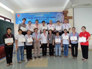 Ngày 08/11/2013  - Bế giảng khóa II Tập huấn cho người tập huấn