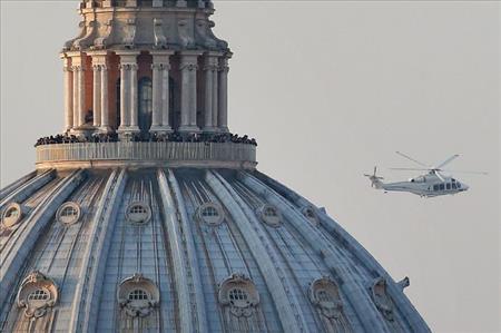 Máy bay trực thăng của Vatican: chở Đức giáo hoàng và cấp cứu trẻ em