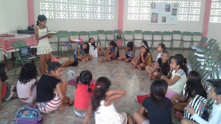 Chọn sống giữa những người bé nhỏ của cha Don Luigi Carrescia
